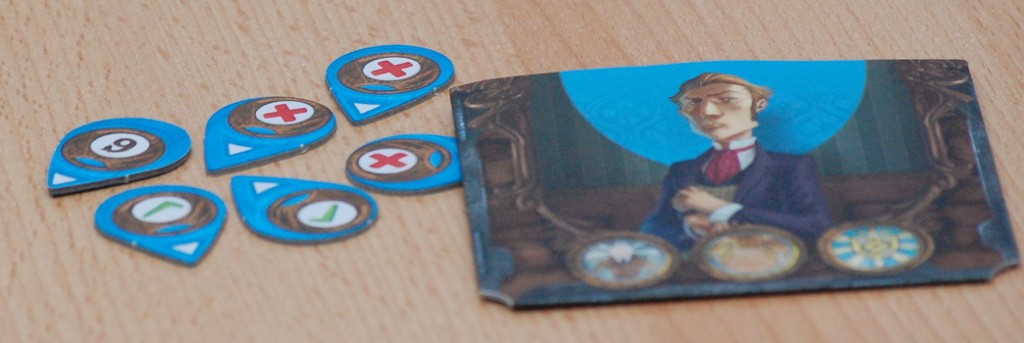 Dotazione di un giocatore: Una busta per conservare le carte del "tris" di carte e i 6 segnalini per scommettere sulle scelte altrui