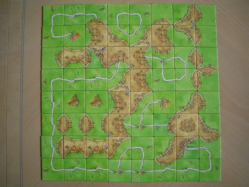 Esempio di tabellone a fine partita. Evidentemente i giocatori si erano impegnati a creare una forma completamente quadrata...
