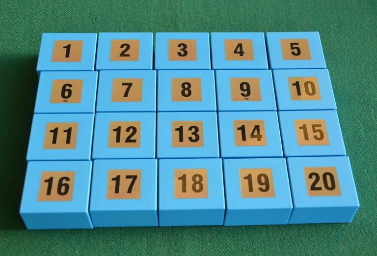 Affari Tuoi Toys Center Ipercoop Giochi Da Tavolo Clementoni 16882 Affari Tuoi Gioco Di Società Adulti - Foto 4