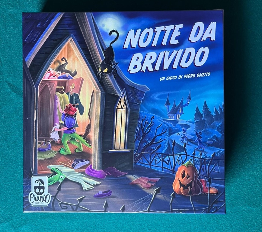 La copertina di Notte da Brivido: la grafica è cartoonesca e si adatta bene ai gusti dei più piccoli